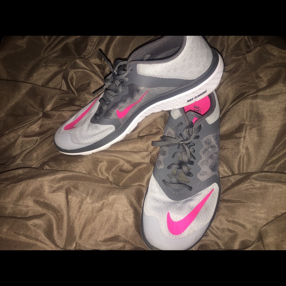 nike running shoes